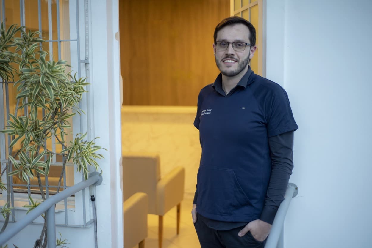 Dr. Leonardo Wustro